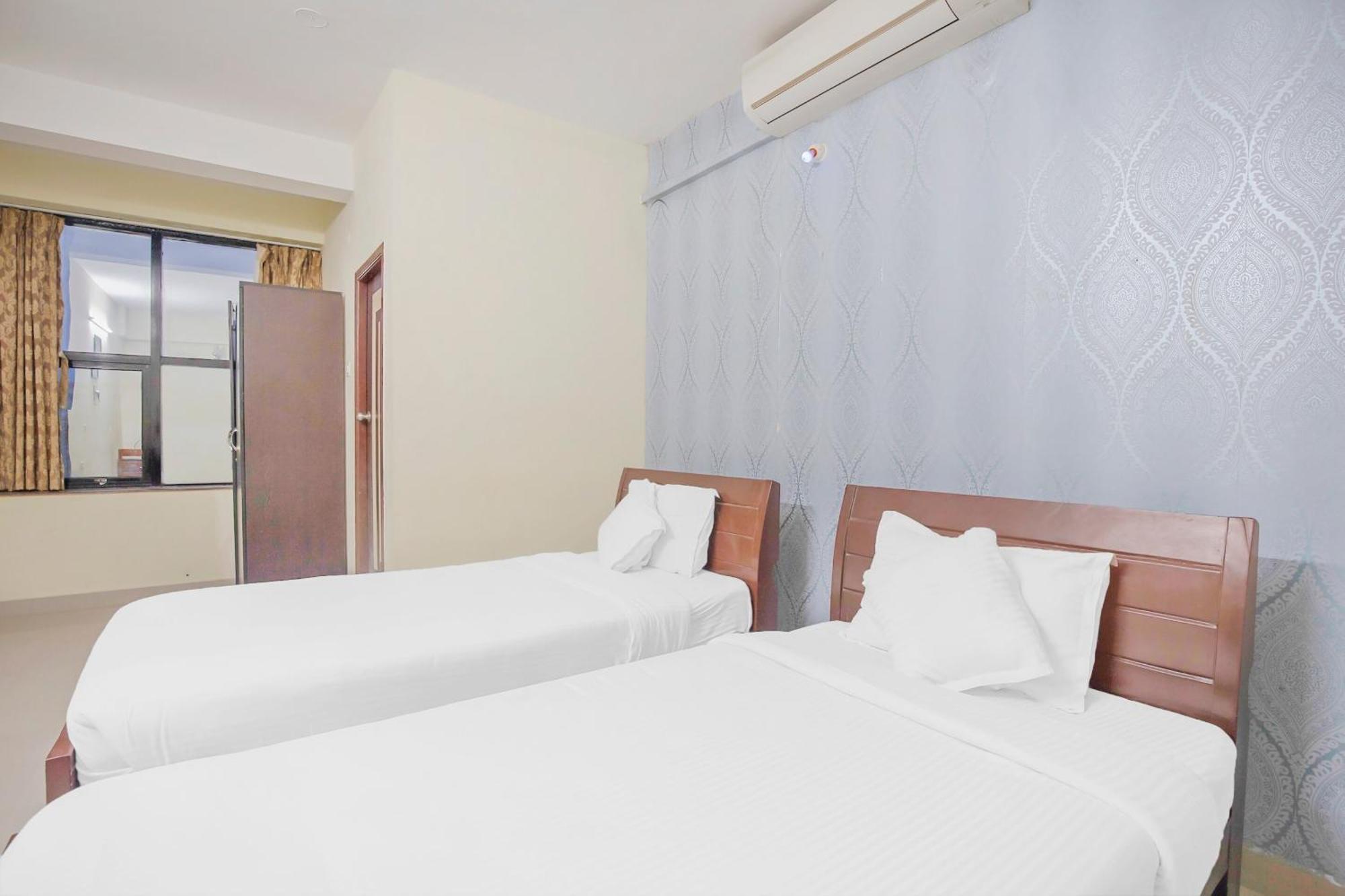 Super Oyo Hotel O Kelambakkam Экстерьер фото